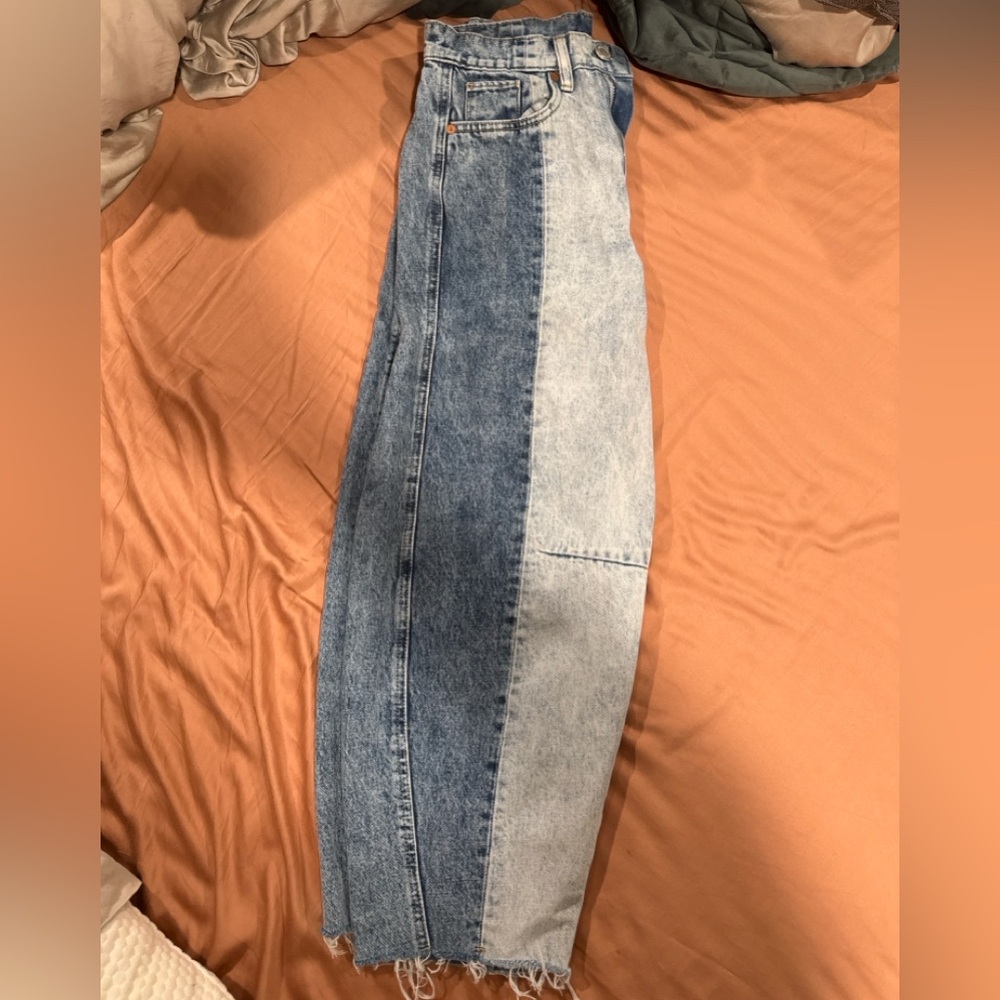 BLANKNYC Two-Tone Barrel Jeans – High Rise – Size 26